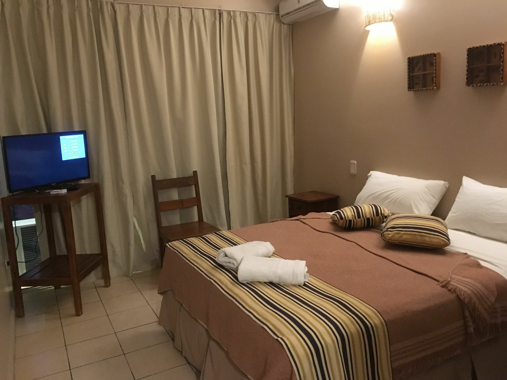 Tangoinn Club Iguazu Party Luxury Hostel Puerto Iguazú Exteriör bild