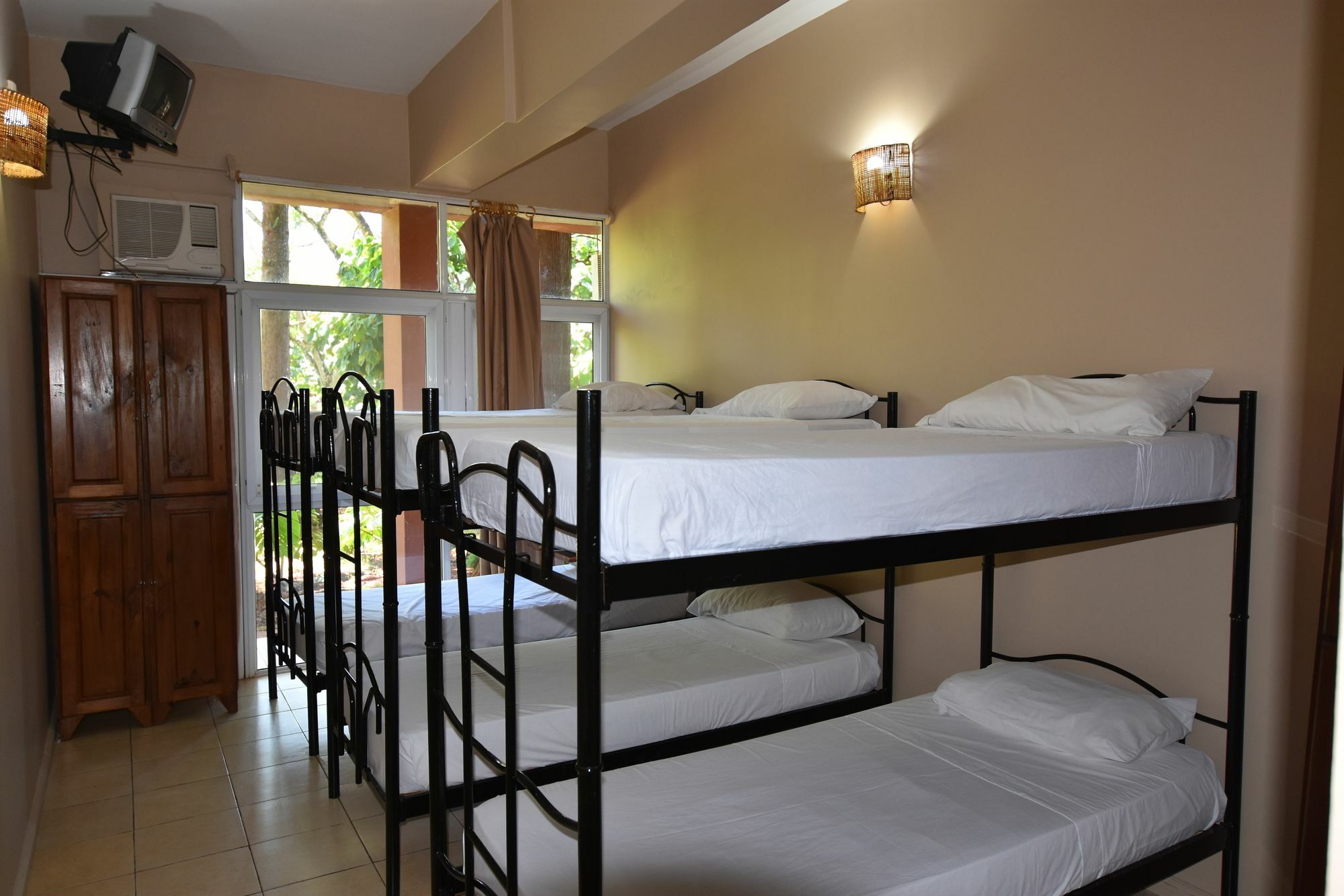 Tangoinn Club Iguazu Party Luxury Hostel Puerto Iguazú Exteriör bild
