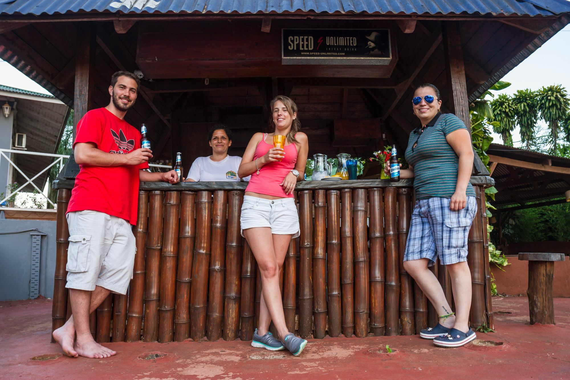Tangoinn Club Iguazu Party Luxury Hostel Puerto Iguazú Exteriör bild