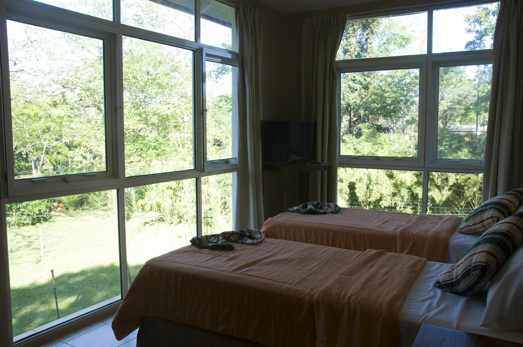 Tangoinn Club Iguazu Party Luxury Hostel Puerto Iguazú Exteriör bild