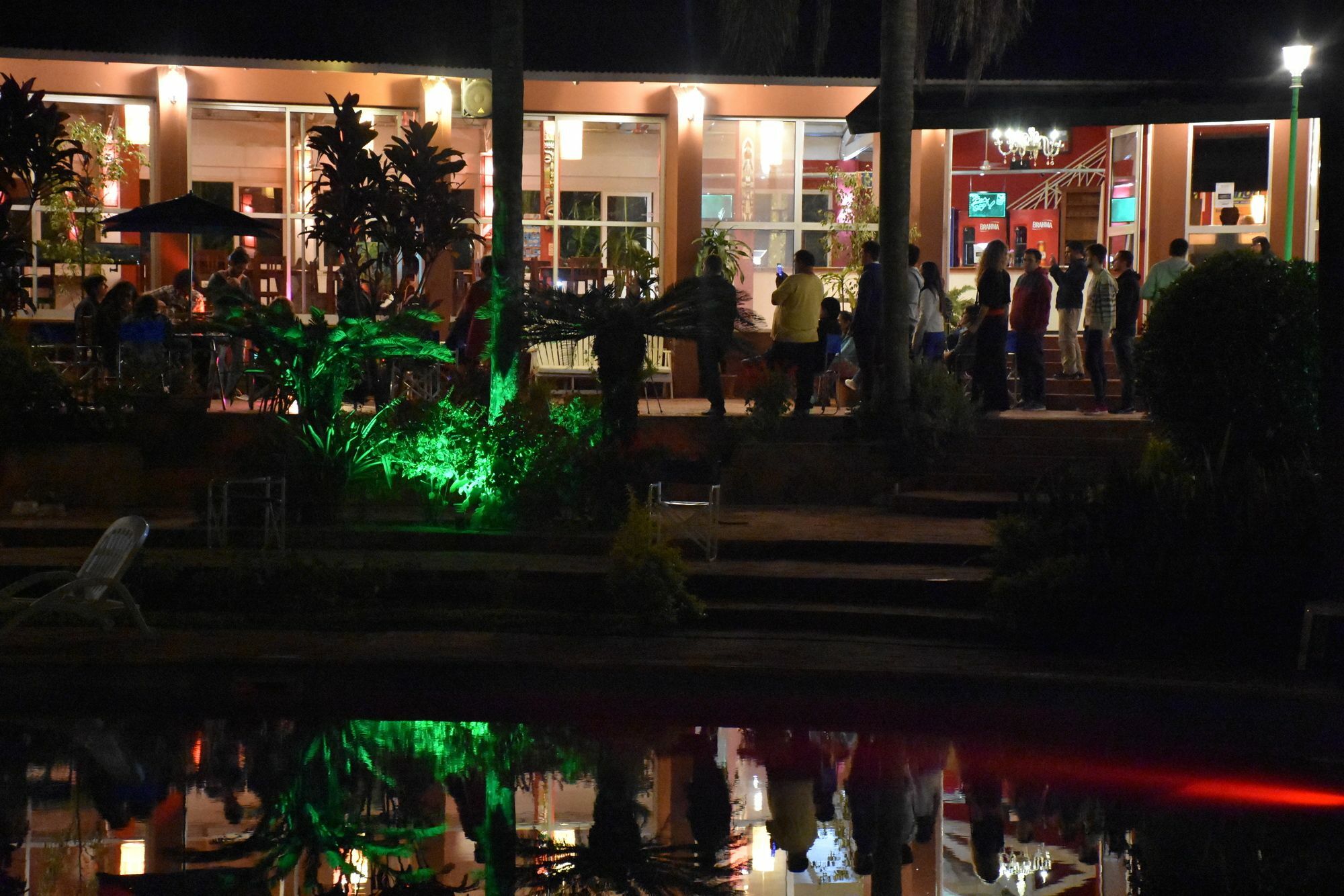 Tangoinn Club Iguazu Party Luxury Hostel Puerto Iguazú Exteriör bild