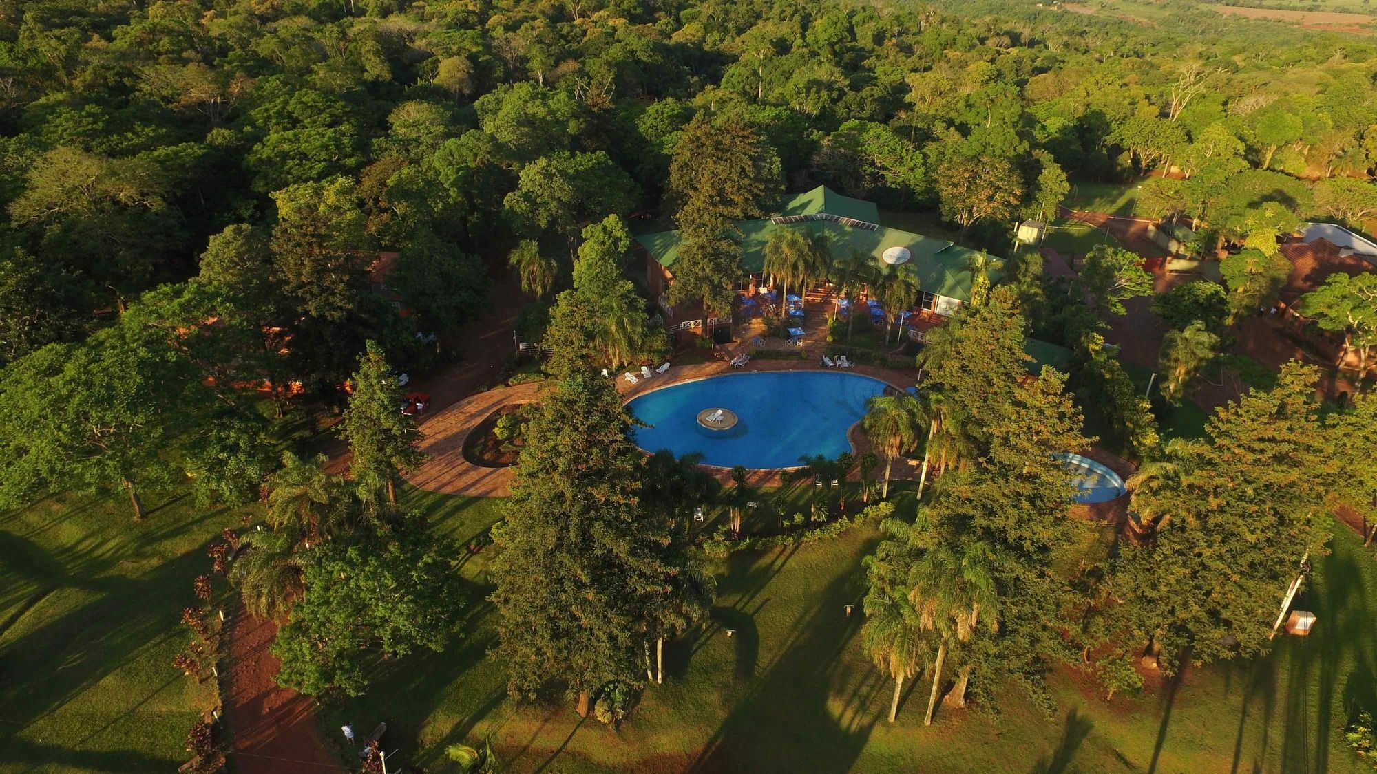 Tangoinn Club Iguazu Party Luxury Hostel Puerto Iguazú Exteriör bild